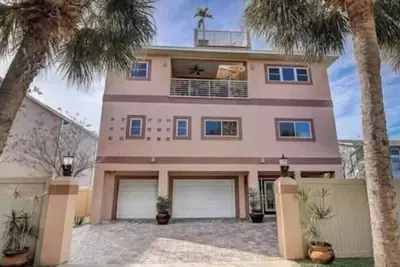 Image de Retreat by the beach, Gulf views, Roof Top Sun Deck