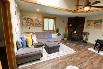Image de The Tree House | Perfect Couples Cabin
