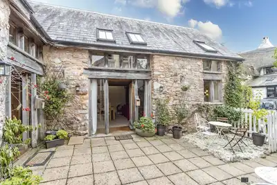 Image de Threshing Barn, dogs welcome, allocated parking, heart of Torquay, Award Winning
