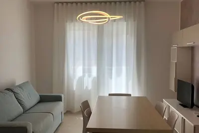 Image de Central Apartment for 7 People 80 Metres from the Beach