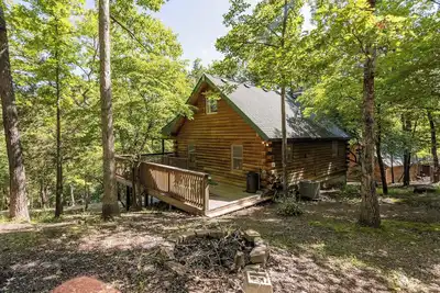 Image de New Pool and Hot Tub Deck at the Timber's Resort properties!