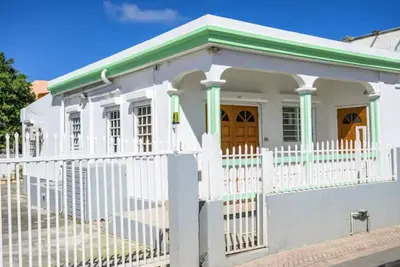 Cross the street and you at the beach! Spacious 3 bedroom/ 2bath vacation spot. .