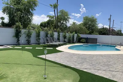 Image de Resort Style Old Town area Newly remodeled single family 4bed/3bath home/pool