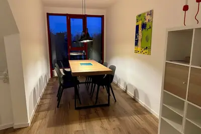 Image de 140 sqm penthouse apartment for up to 6 people with roof terrace in the city center
