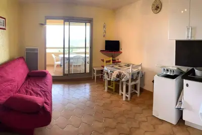 Image de Appartement front de mer avec tennis et piscine