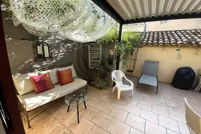 Image de Magnifique Rez de villa T1 bis à Bandol