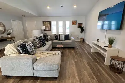 Image de New! Fully Renovated 3/2 Luxury Vacation Home