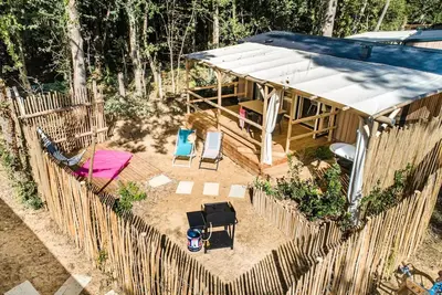 Image de Mobil-Home Garden 2ch | Premium -31m²- terrasse couv - Tv - Lv - plancha - baignoire - Wifi Gratuit 4 personnes