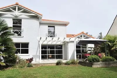 Image de Villa de charme 10 personnes près de la mer