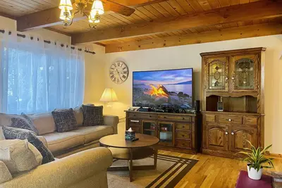 Image de The 4 bedroom, Ev charger Celestial Home near Pinecrest lake.