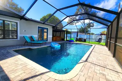 Image de Luxury heated pool and hot tub vacation house