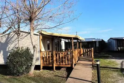 Image de Mobil home Pmr Confort 35m² (2 chambres) + climatisation + terrasse couverte + Tv 4 personnes