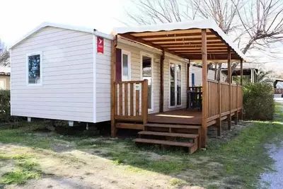Image de Mobile Home Confort 29 m2 (2 chambres) + clim + terrasse couverte + Tv 4 personnes