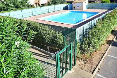 Image de Résidence avec piscine et accès direct à la plage