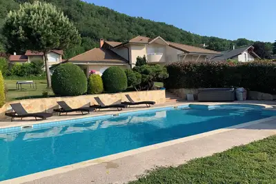 Image de 5 Bed Villa + Studio w/ View, and Beautiful Pool!