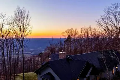 Image de Sunset Overlook: Serene Mountain Retreat