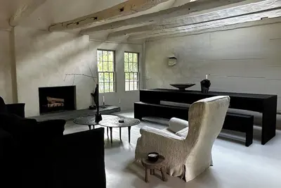 Image de Interior Designer’s Farm House In The Historic Springs