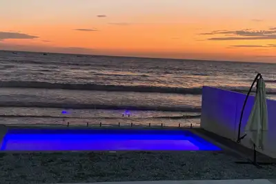 Image de Beautiful furnished luxury units on the beach