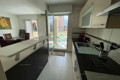 Image de Appartement T3 au centre ville port commerces et plage Ă pieds pour 4