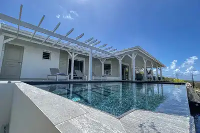 Image de Jade- villa créole de charme haut de gamme -vue mer