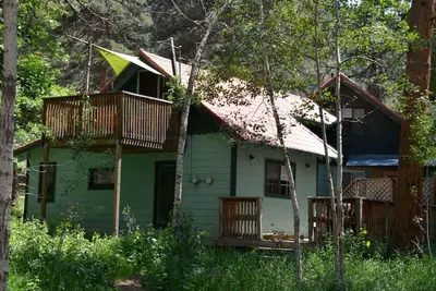 Image de Bears Paw Duplex Cabin (#12) at The Woolly Bugger Inn