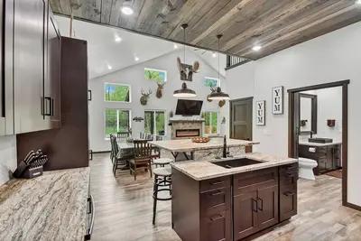 Image de ❗️The Lodge Door Co. Luxury Barndo, Relax, Make Memories❗️
