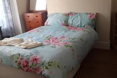 Image de Homely 4-bed House in Manchester