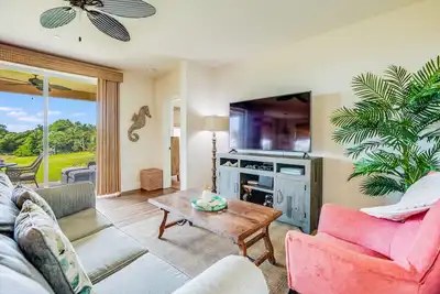Image de Ground-floor condo on golf course with pools & hot tub