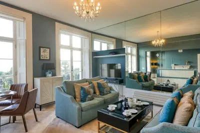 Image de The Regency - Sea Views and fabulous art deco interior
