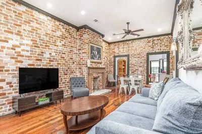 Image de Waldburg Terrace | Pet Friendly, Historic Savannah!