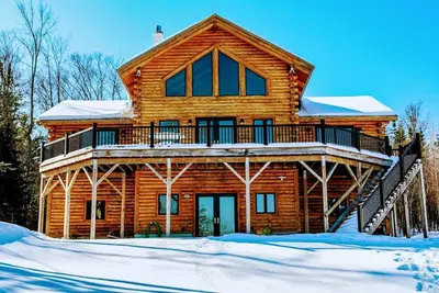 Image de Luxury White Mountain Adventure Cabin & Sauna