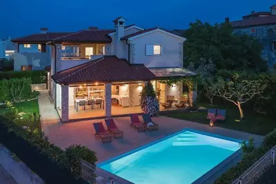 Image de Maison de vacances Novigrad pour 1 - 6 personnes avec 3 chambres à coucher - Maison de vacances