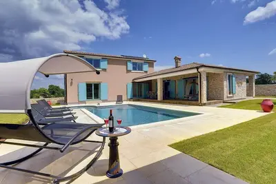 Image de Maison de vacances Svetvinčenat pour 1 - 10 personnes avec 4 chambres à coucher - Maison de vacances