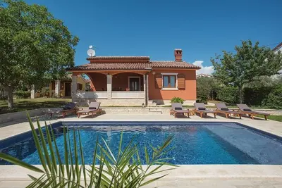 Image de Maison de vacances Vodnjan pour 1 - 5 personnes avec 2 chambres à coucher - Maison de vacances