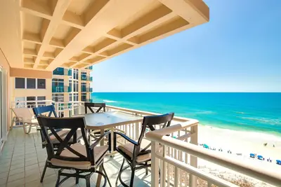Image de Beachfront condo with great gulf views, walk to Waterpark, Gigablast