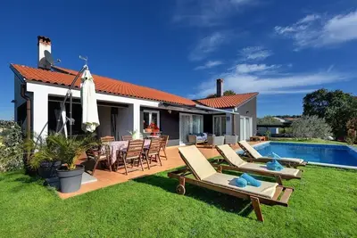 Image de Maison de vacances Rovinj pour 1 - 8 personnes avec 3 chambres à coucher - Maison de vacances