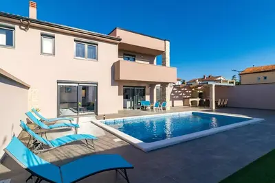 Maison de vacances Valbandon pour 1 - 10 personnes avec 4 chambres à coucher - Maison de vacances
