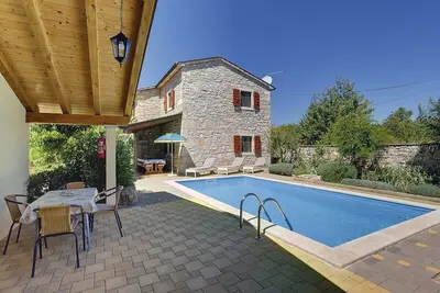 Image de Maison de vacances Susnjici pour 1 - 6 personnes avec 3 chambres Ă coucher - Maison de vacances