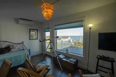 Image de Unique new cottage steps from beach on Cape Cod Bay