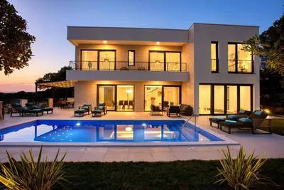 Image de Maison de vacances Brodarica pour 1 - 8 personnes avec 4 chambres à coucher - Maison de vacances