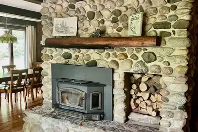 Beautiful Cabin located on the Betsie River and close to Crystal Mountain Resort