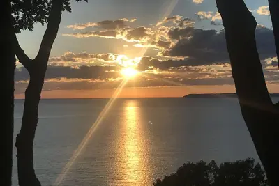 Image de Stunning views! 2 king bdrms w private bathrooms. Walk to Lake Michigan beach!