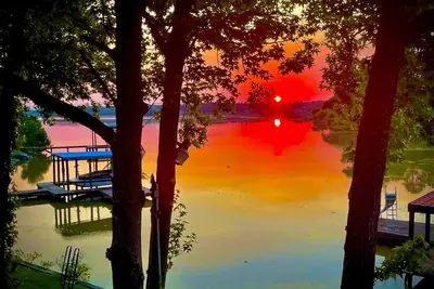 Image de Waterfront, Boat Dock, Great Fishing - Long Term Renters Welcome - Sleeps 9