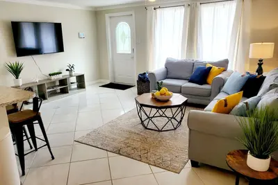 Image de Heated pool, freshly renovated vacation getaway home