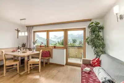 Image de Huberhof Appartement 'Golden Delicious' avec vue sur les montagnes, jardin et Wi-Fi