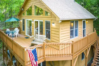 Image de Enchanted Secluded Cabin w/ Hot Tub, Fire Pit, and Pets Welcome