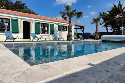 Image de Villa avec piscine \"Vue mer\" et accès plage à 300 m en été