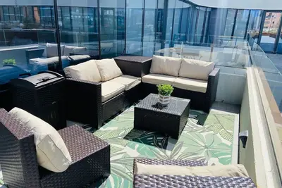 Image de 2 Br+patio+workspace+parking near Seton Hall Univ.
