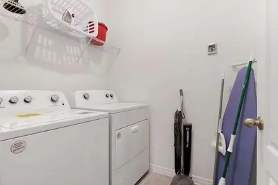 Image de Luxury Family Villa with Themed Rooms, Pool, Spa & Games Room Near Disney