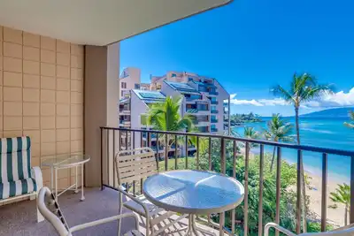 Image de Large 2 Bedroom Ocean View Condo - Valley Isle 703